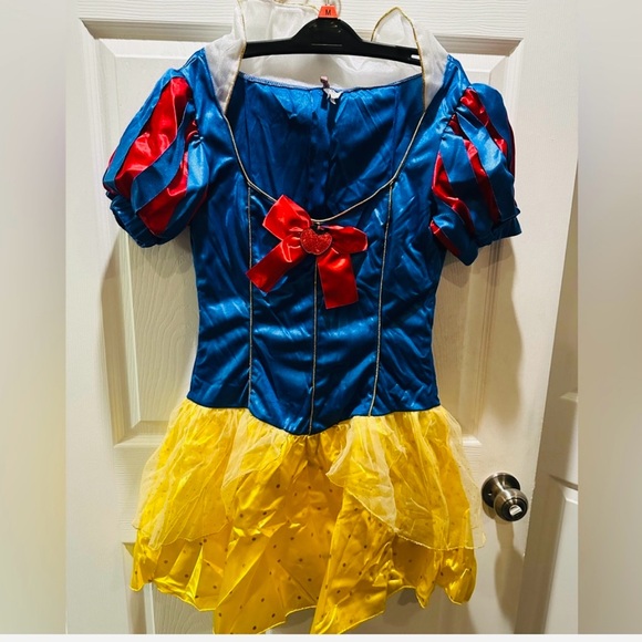 🍎 Snow white costume cosplay princess Halloween Leg Avenue Fashion Nova - Picture 2 of 6